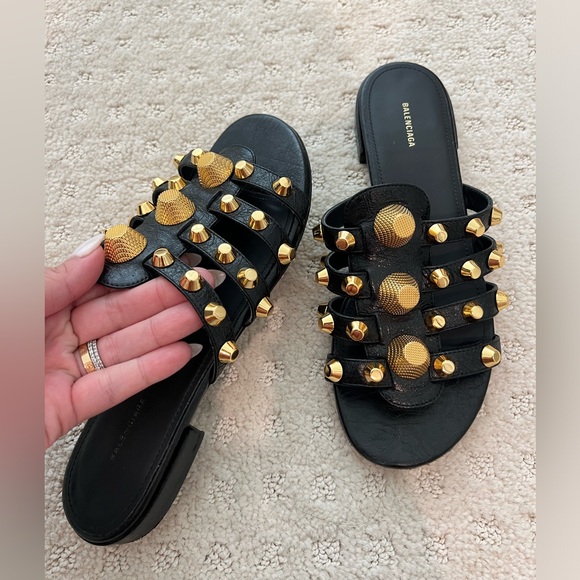 BALENCIAGA SANDAL WITH GIANT 12 GOLDEN STUDS - Picture 7 of 8